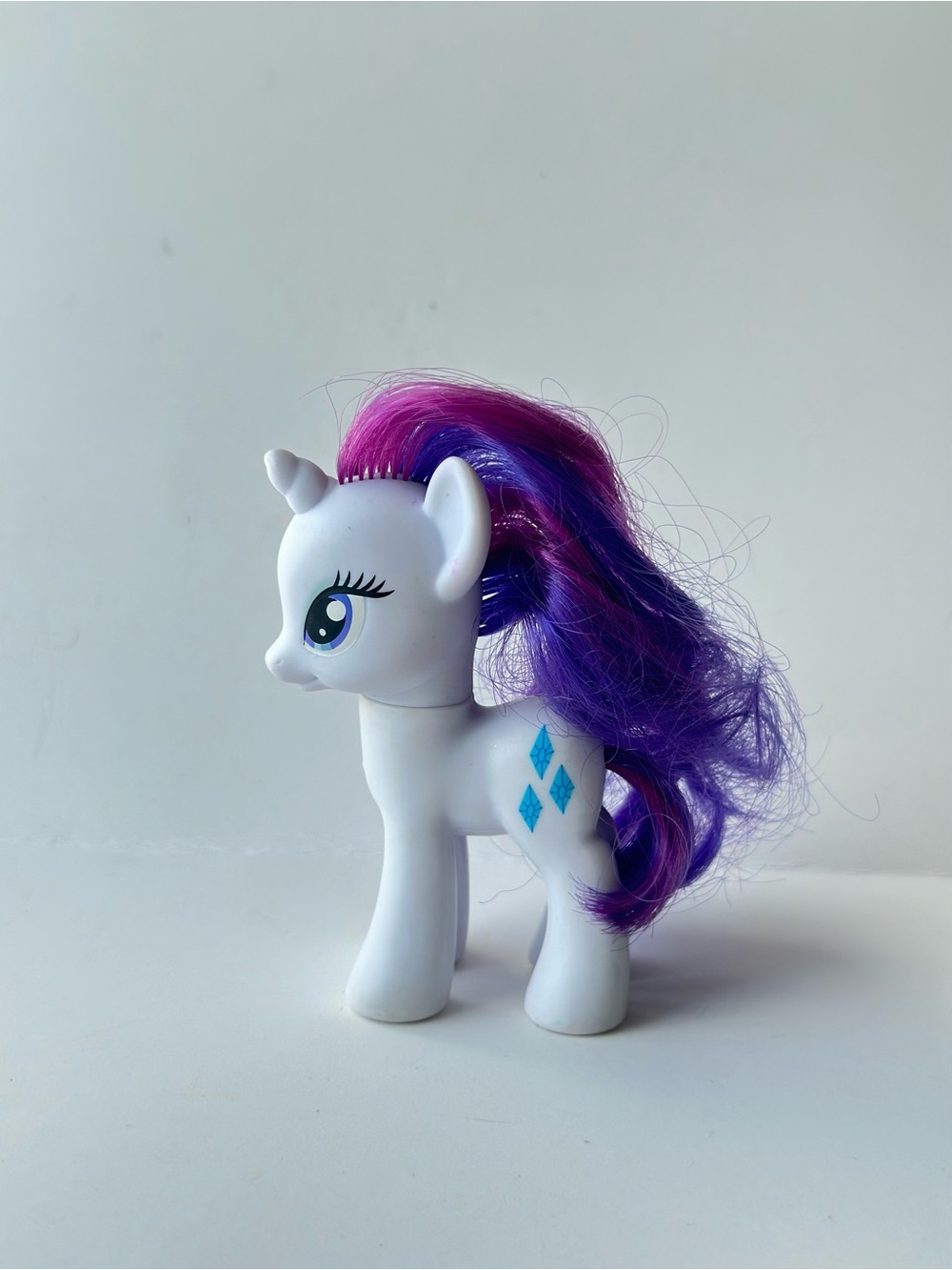My Little Pony Rarity Unicorn Friendship Magic Diamonds White Blue Purple 2010
